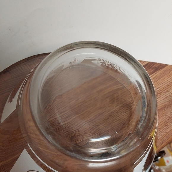 Vintage* Glass Chip/Fruit Bowl with Gold Fruit and Wheat Design - Picture 4 of 5